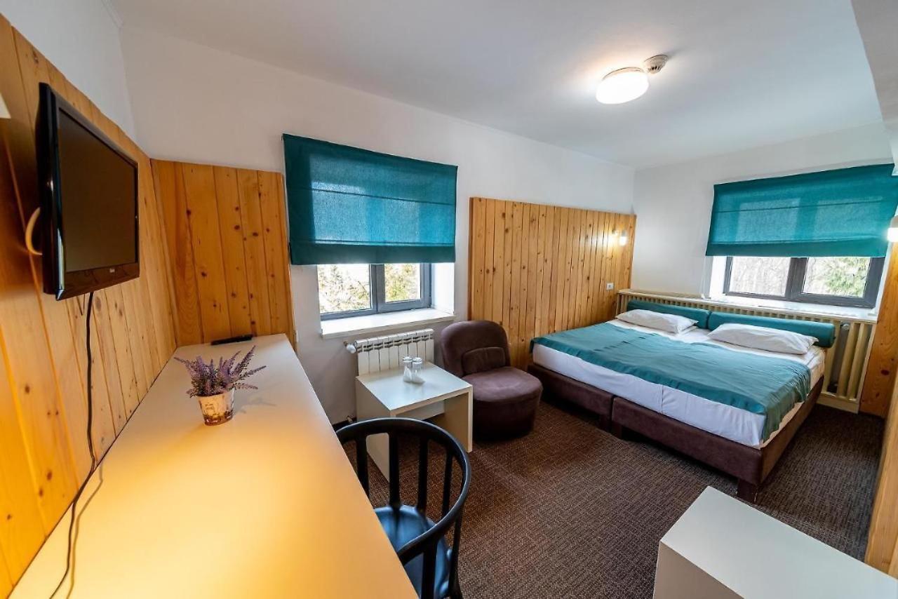 סינאיה Complex Hotelier Cota O Mie מראה חיצוני תמונה
